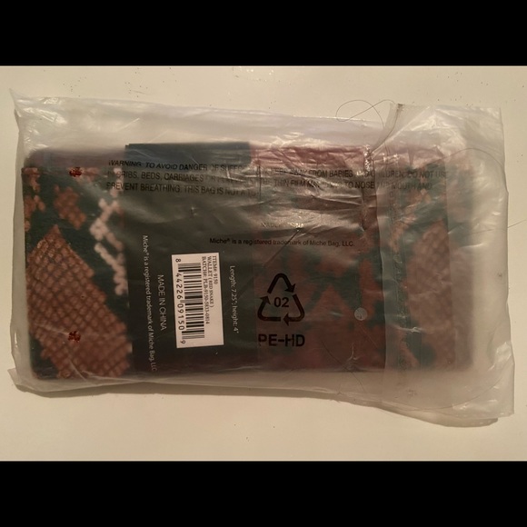 Beautiful Miche spacious wallet; 2 sold separately - Picture 6 of 6